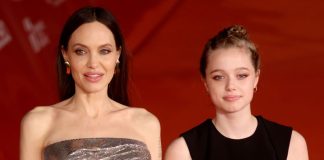 Care este biografia Angelinei Jolie?