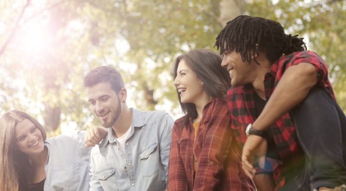 Care sunt cele mai bune bancuri tari pe care sa le trimiti prietenilor?