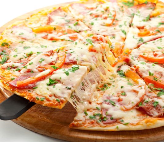 Cum se face corect blatul de pizza?