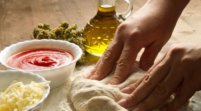 Cum se face corect blatul de pizza?