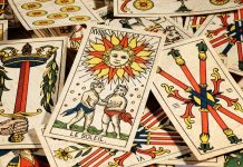 Ce sunt cartile de tarot si cum te pot ajuta?