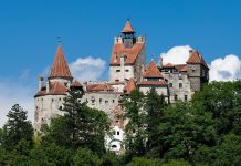 Castelul Dracula: De ce trebuie neaparat sa-l vizitezi?