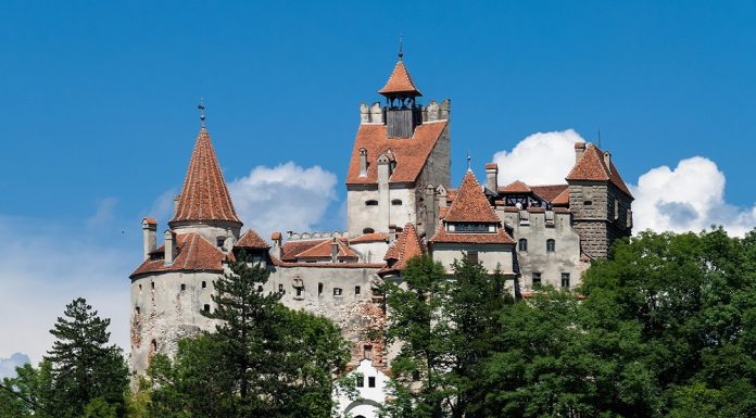 Castelul Dracula: De ce trebuie neaparat sa-l vizitezi?