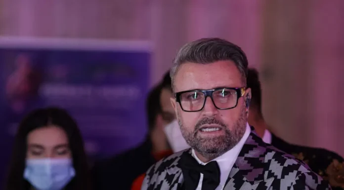 Cine este Catalin Botezatu?