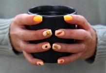 Care sunt cele mai trendy unghii de toamna simple?