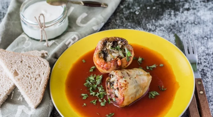 Cum se gateste ciorba de ardei umpluti?