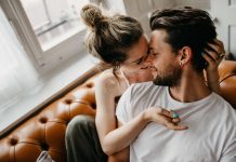 Citate despre iubire imposibila: Care sunt cele mai profunde citate?