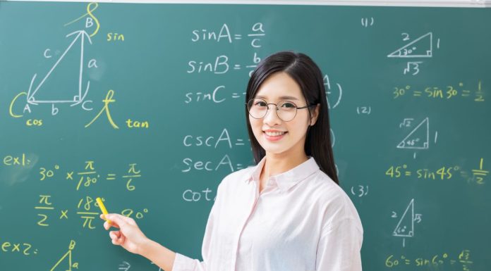 Citate despre profesori: Care sunt cele mai emotionante citate?