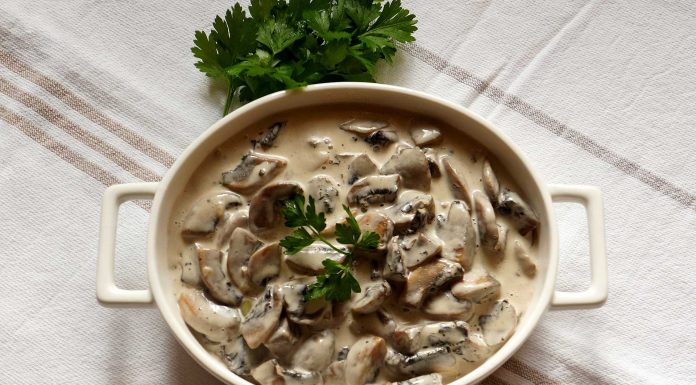 Ciuperci cu smantana: Cum se gateste?