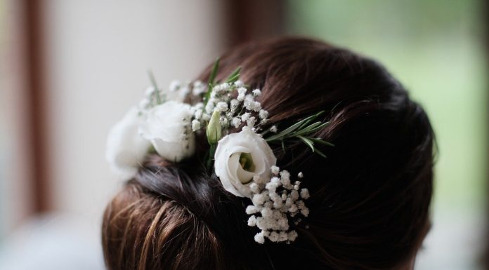 Ce coafuri de nunta sunt perfecte pentru parul mediu?