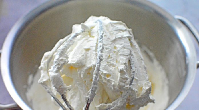 Cum se face crema de mascarpone cu frisca?