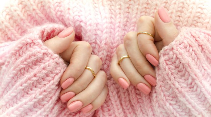 Care sunt cele mai trendy culori unghii 2022?