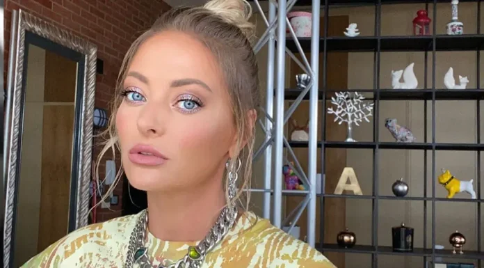 Delia Matache insarcinata: Cati copii are cantareata?