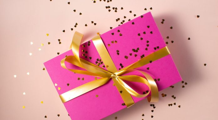 Care sunt cele mai apreciate felicitari zi de nastere femei cu flori?