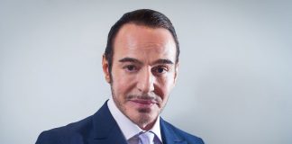 Cine este John Galliano?