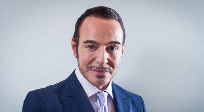 Cine este John Galliano?