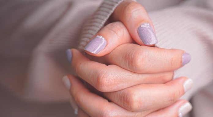 Cum sa faci manichiura cu gel?