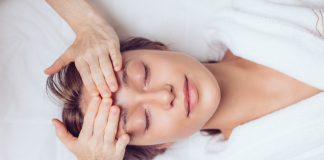 Cum se face un masaj facial si care sunt beneficiile?