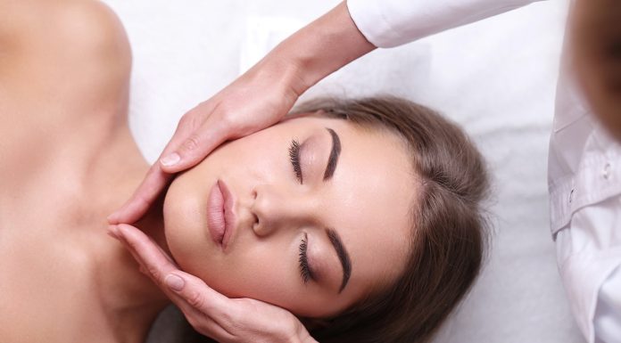 Cum se face un masaj facial si care sunt beneficiile?