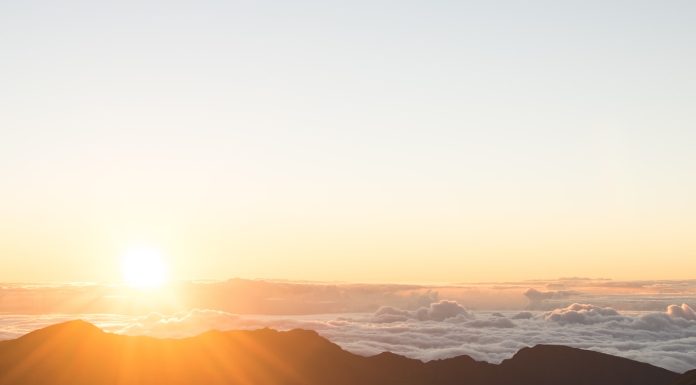 Ce sa scrii intr-un mesaj de buna dimineata iubire? Idei de texte