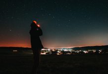 Ce sa scrii intr-un mesaj de noapte buna iubire? Idei de mesaje