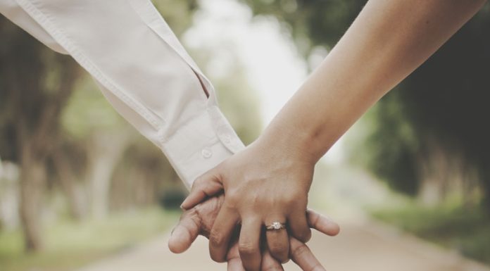 Mesaje pentru sotul meu: Ce sa scrii intr-un mesaj romantic pentru sot?