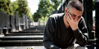 Care sunt cele mai triste mesaje pentru tati decedati?