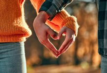 Ce mesaje romantice de buna dimineata pentru iubit sa trimiti?