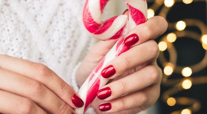 Care modele de unghii rosii sunt cele mai superbe?