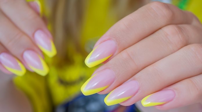 Top idei de unghii cu gel rosii balerina