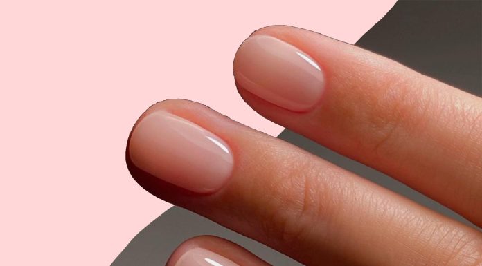 Care sunt cele mai frumoase modele de unghii cu sclipici?