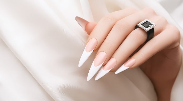 Care sunt cele mai noi modele de unghii?