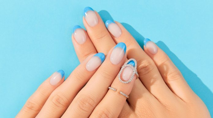 Care sunt cele mai frumoase modele de unghii turcoaz?