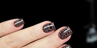Care modele de unghii negre scurte sunt la moda?