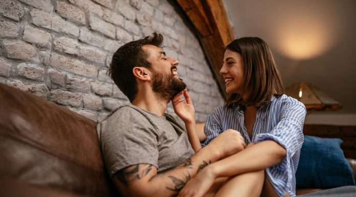 Ce poezie de dragoste sa trimiti iubitei?