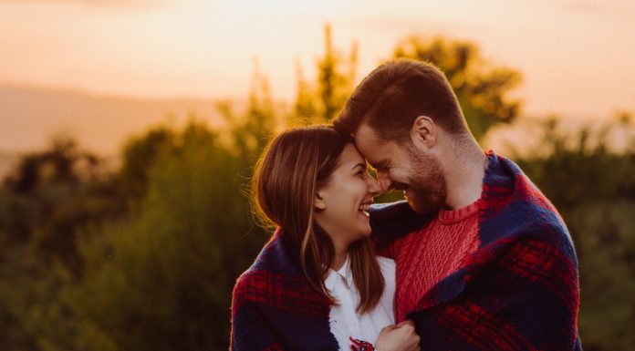 Cauti poze cuplu? Cele mai frumoase poze de cuplu