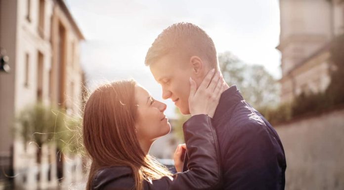 Care sunt cele mai frumoase poze de fundal dragoste?