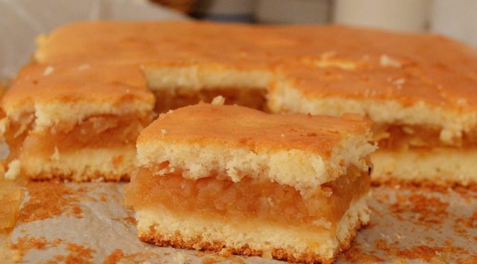 Care sunt cele mai usoare retete de prajitura cu mere rase?