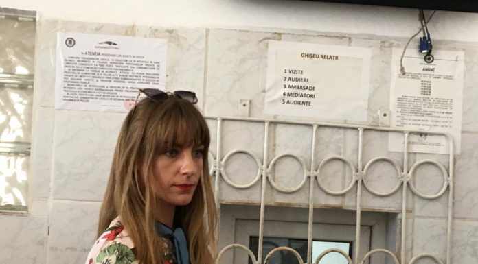 Roxana Mihalache: Care este biografia acesteia?