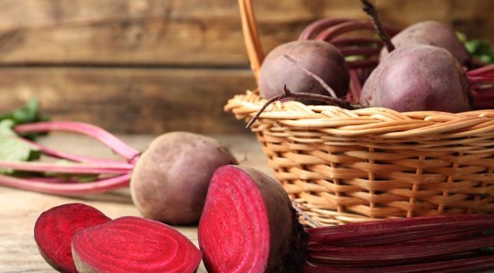 Cand se bea sucul de sfecla rosie si ce beneficii are?