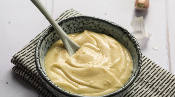 Cum sa gatesti sosul aioli?