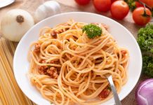Cum se gateste spaghete cu carne tocata?