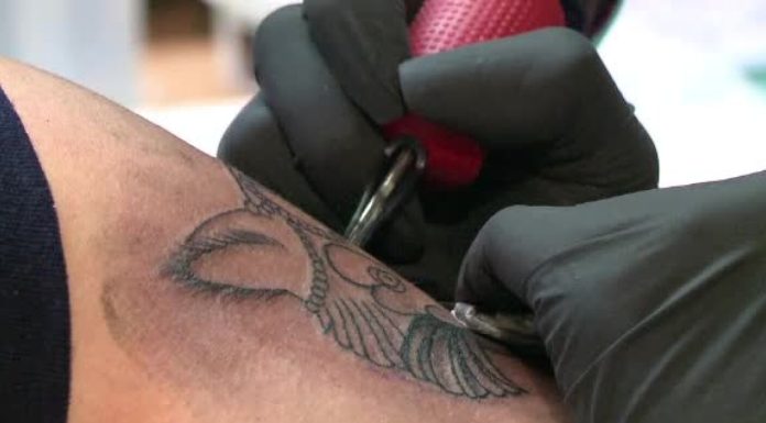 Tatuaje mici baieti: Care sunt cele mai dragute?