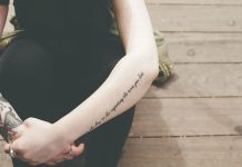 Care sunt cele mai frumoase idei de tatuaje fete la mana incheietura?