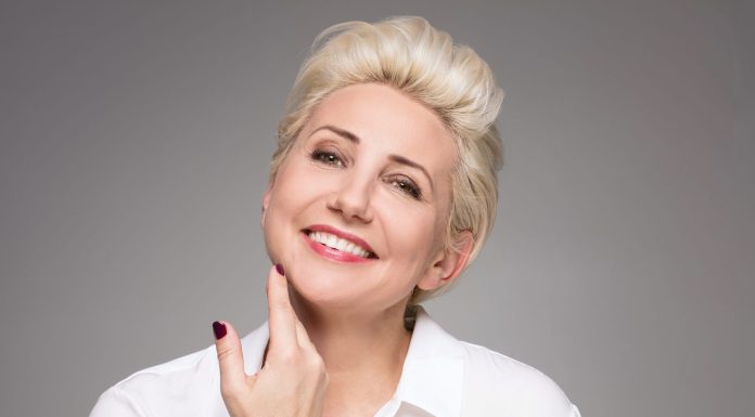 Care tunsori intineresc femeile trecute de 50 de ani?