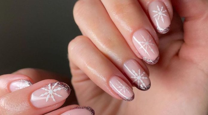 Ce modele de unghii cu gel de Craciun 2021 poti incerca?