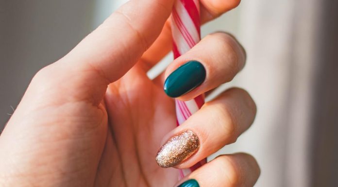 Unghii verzi: Care sunt cele mai frumoase modele de unghii verzi?