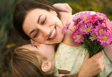 Urari de 8 martie ziua femeii: Ce urari deosebite sa trimiti?