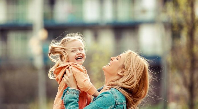 Urari de la multi ani iubita mama: Care sunt cele mai speciale urari?